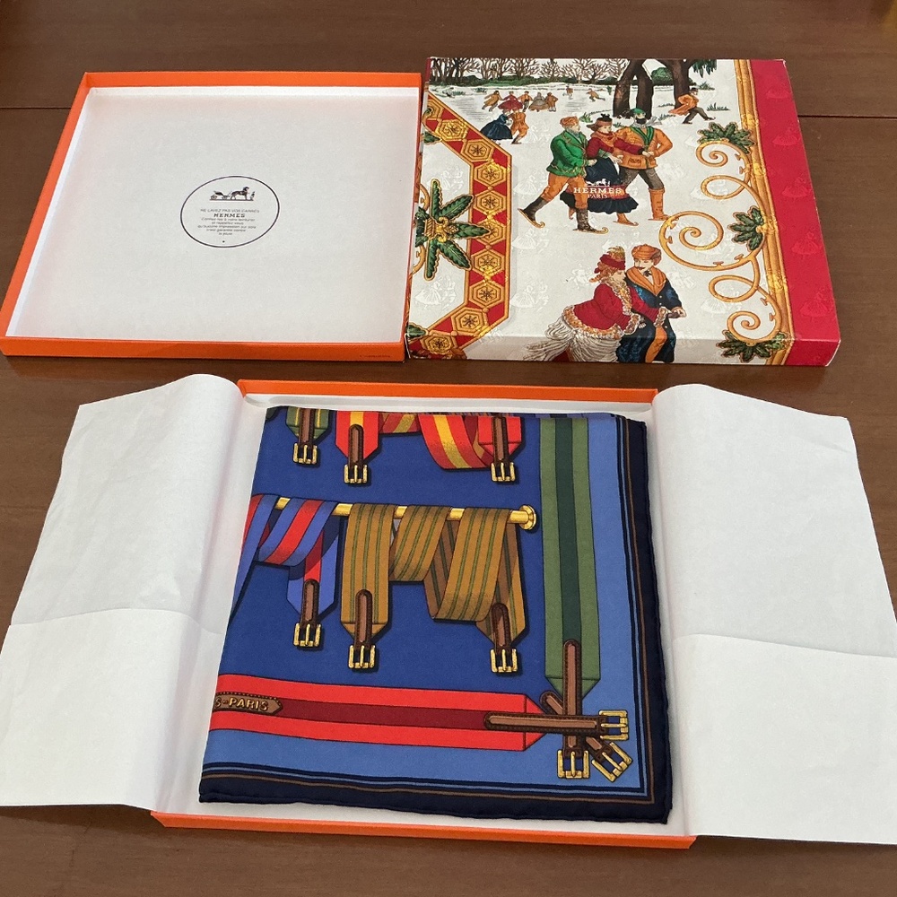 Hermes Silk Scarf - Carre with orange box and gift box - Picture 4 of 4